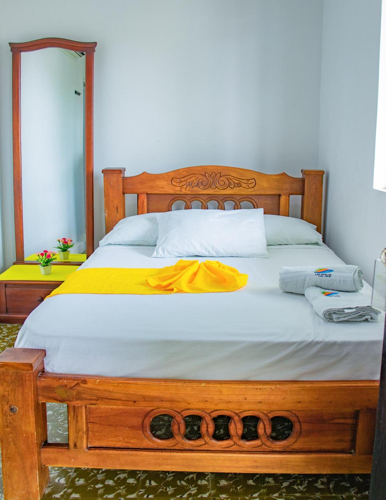 Casa Hotel Las Antillas Tolú 外观 照片